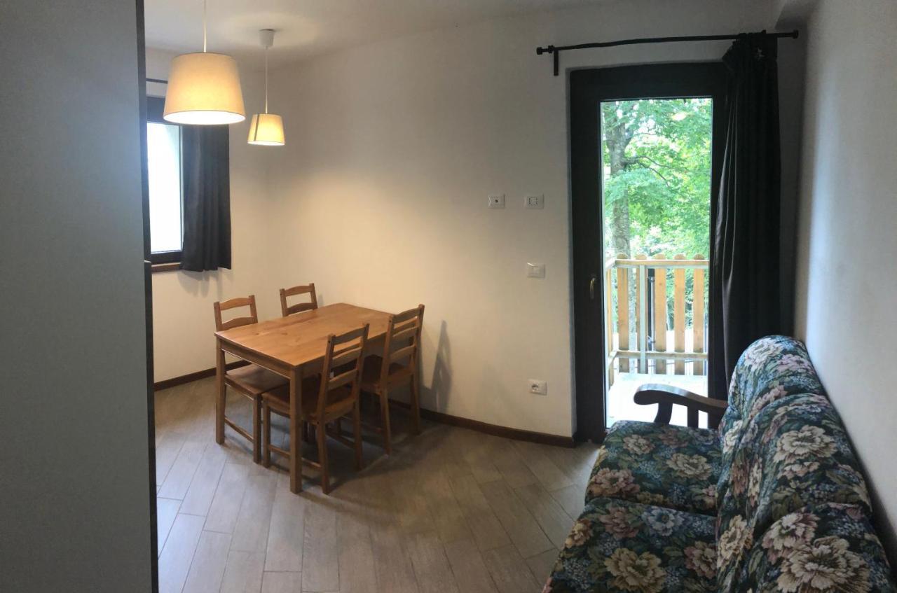 Albergo Bertocchi Collagna Esterno foto