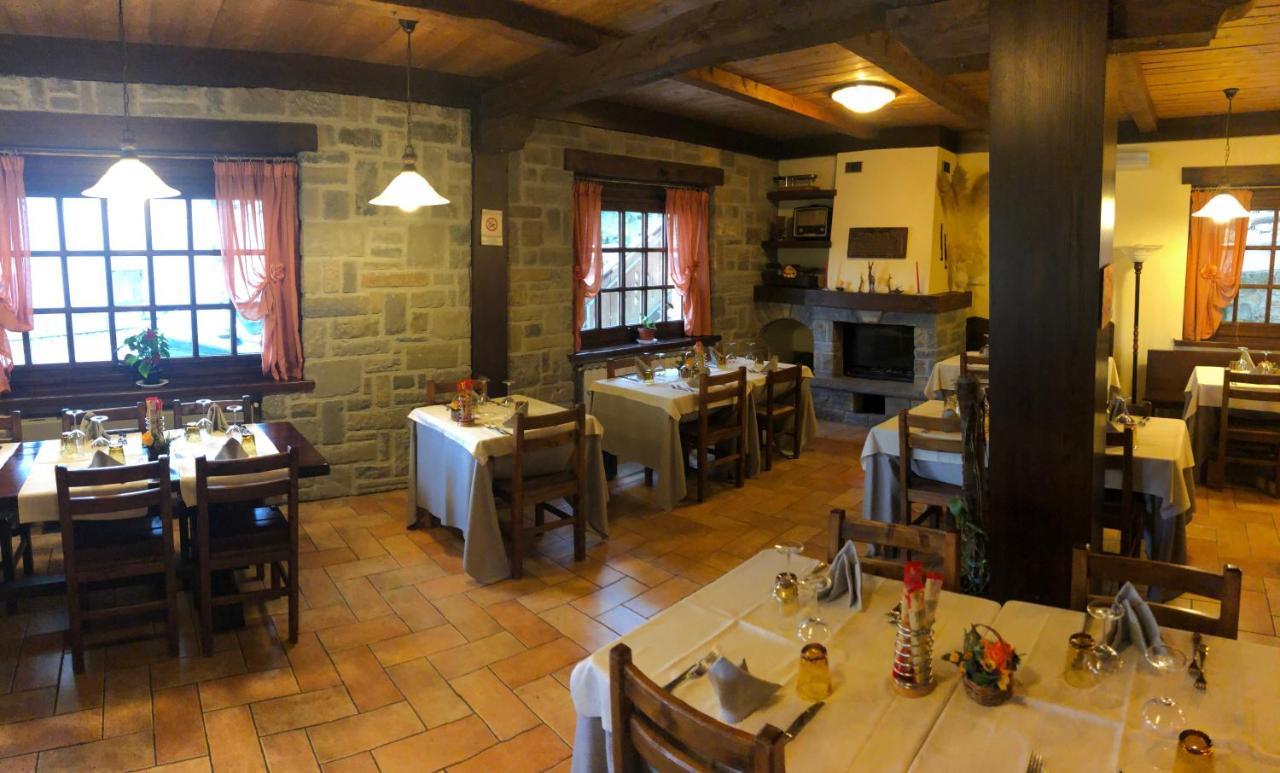 Albergo Bertocchi Collagna Esterno foto